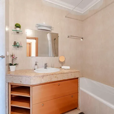 Aquarius In Apartment Portimao